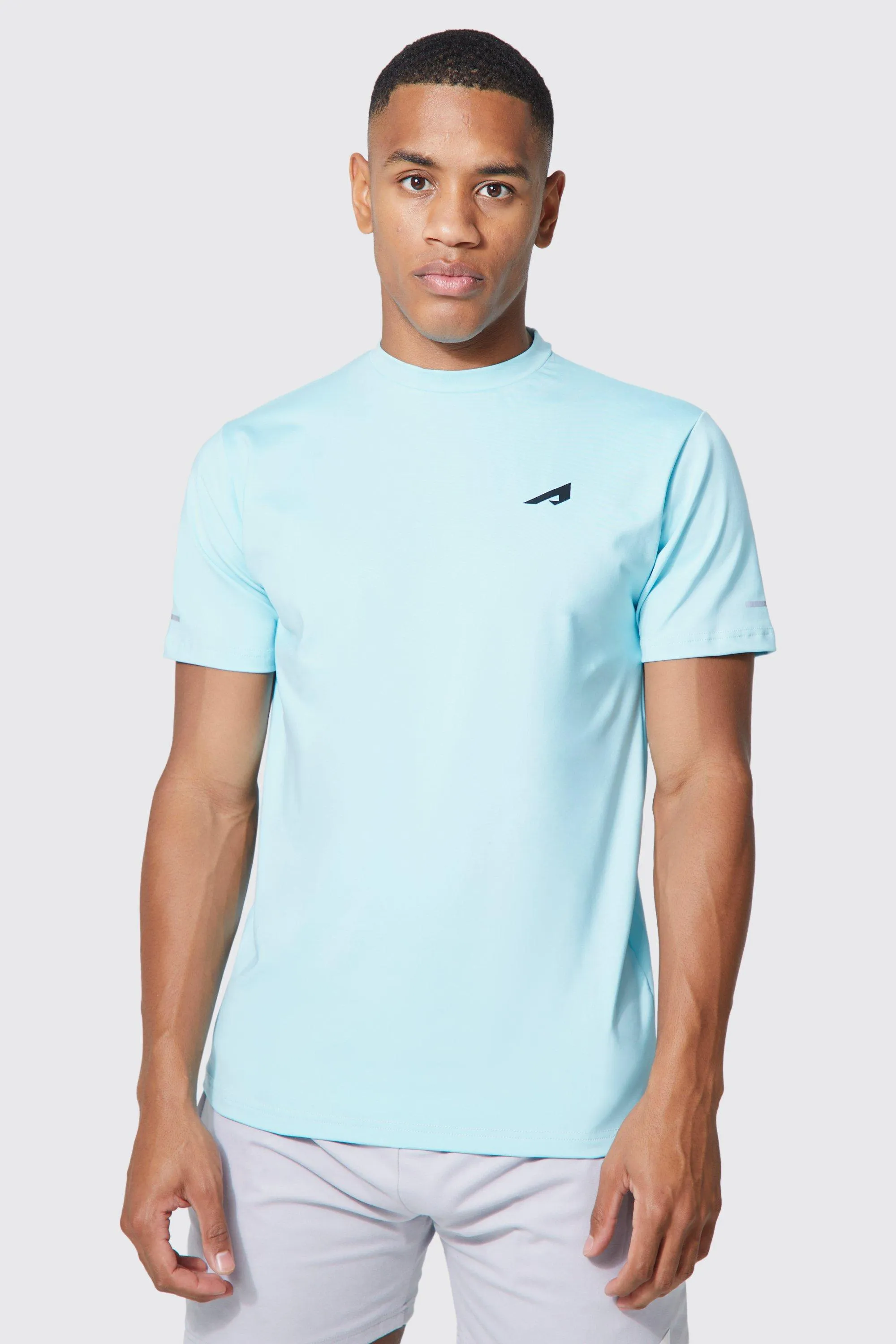 Active Logo Performance Reg Fit T-shirt | boohooMAN UK